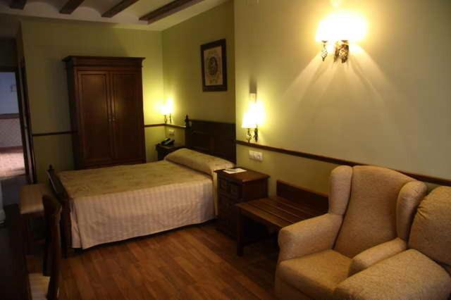 Hotel El Mano Huéscar Quarto foto